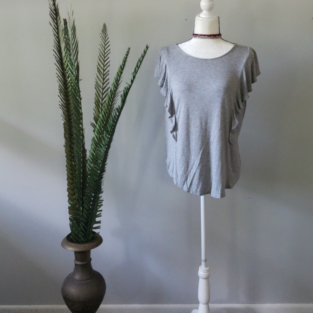 Apt. 9 gray tee with front ruffle accents